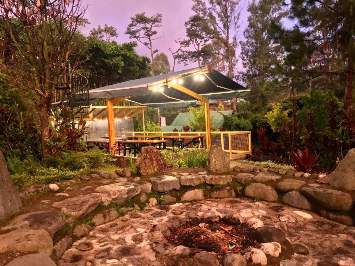 Log Cabin Hotel - Baguio Baguio City Extérieur photo