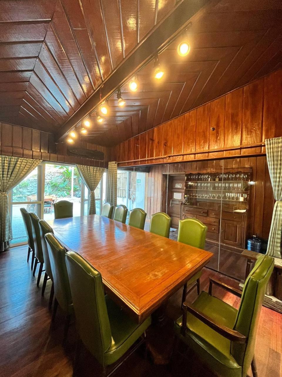 Log Cabin Hotel - Baguio Baguio City Extérieur photo